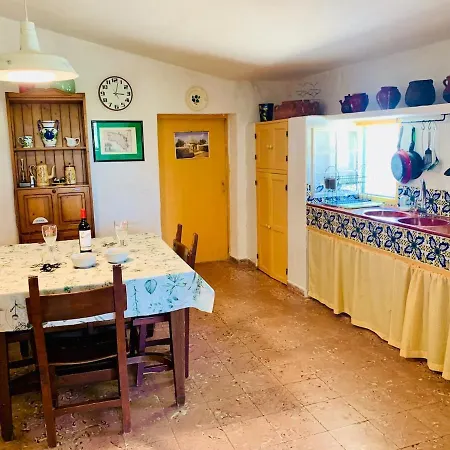 Сasa de vacaciones Auténtica Menorquina Muy Bien Ubicada Cerca Mahón Comercios Playas Tranquilidad Absoluta Llumesanas